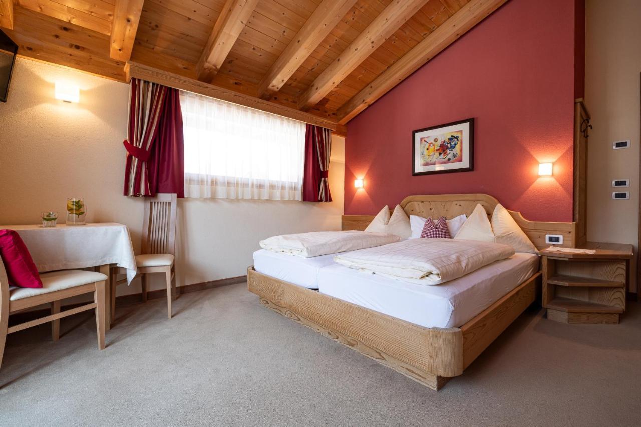 Garni Gran Pre Bed and Breakfast Corvara Buitenkant foto
